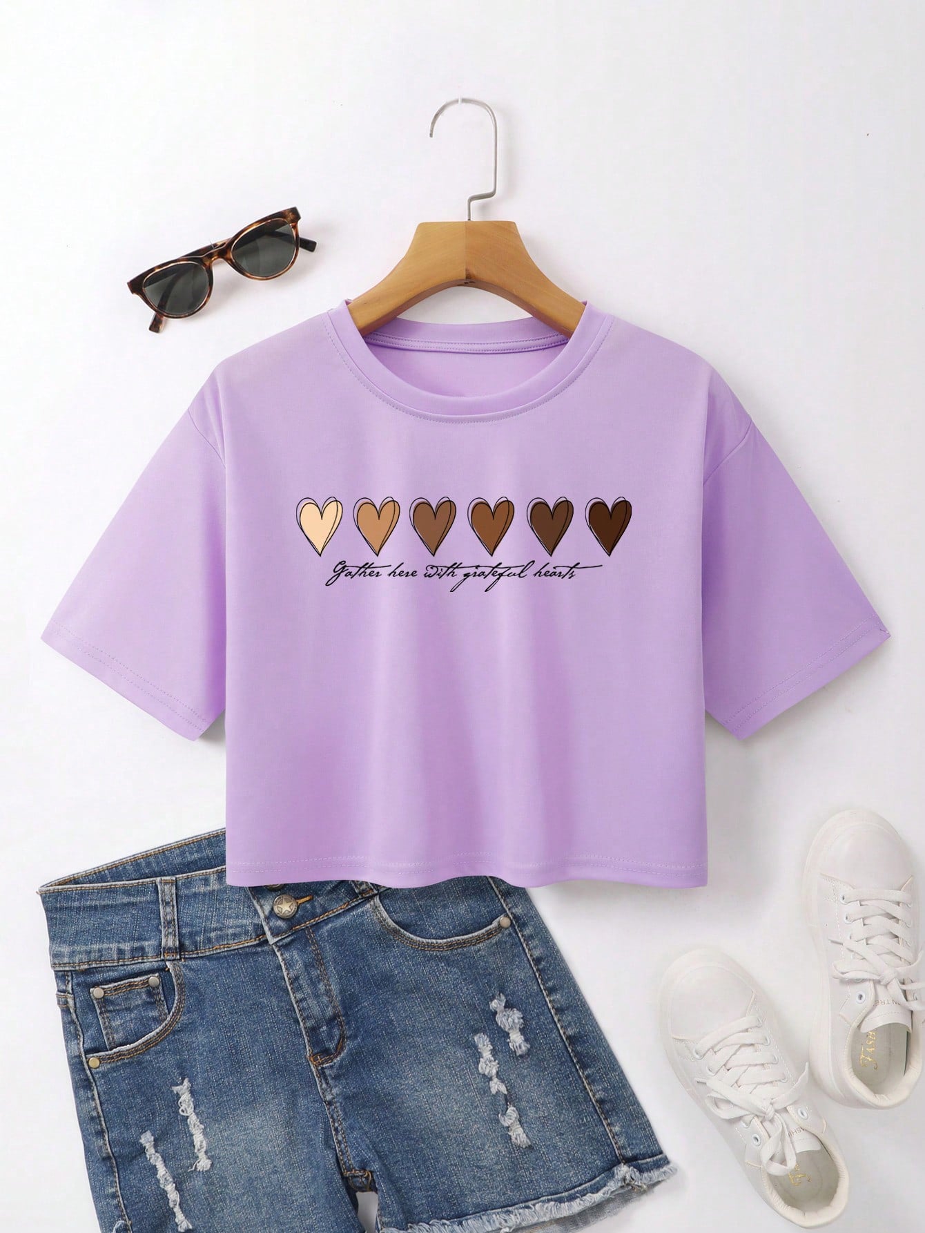 MONARCH SOLID HEART PRINTED GRAPHIC DROP SHOULDER RELAXED FIT CROP TEE TOP