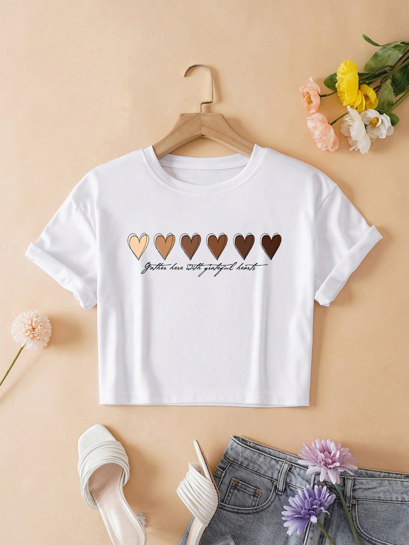 MONARCH SOLID HEART PRINTED GRAPHIC DROP SHOULDER RELAXED FIT CROP TEE TOP