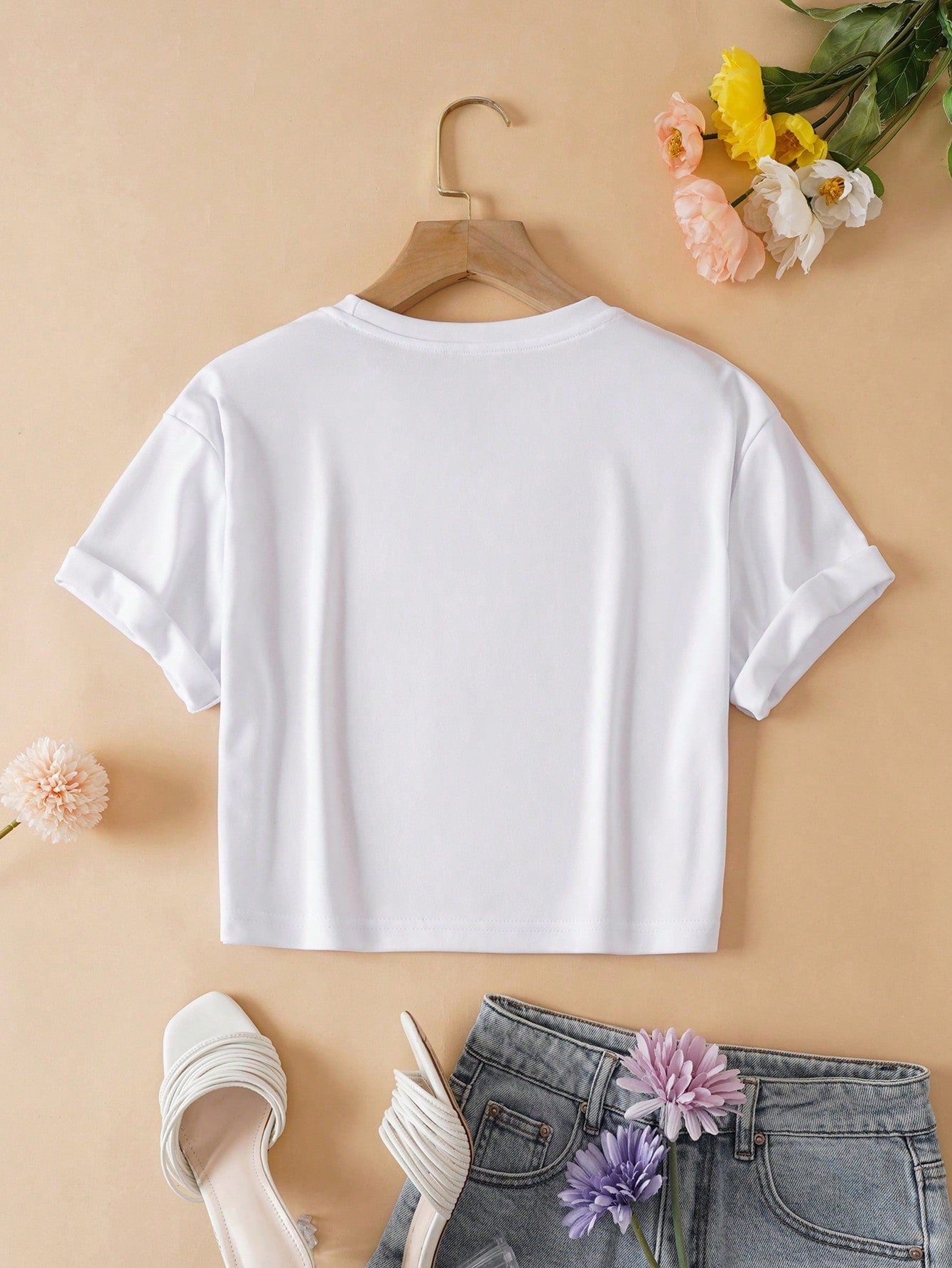 MONARCH SOLID HEART PRINTED GRAPHIC DROP SHOULDER RELAXED FIT CROP TEE TOP